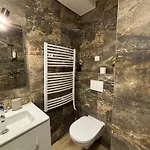 Center 3 Apartment